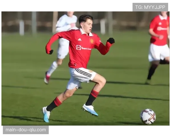 聚焦：19岁小将卡马尔达首次入选AC米兰联赛大名单